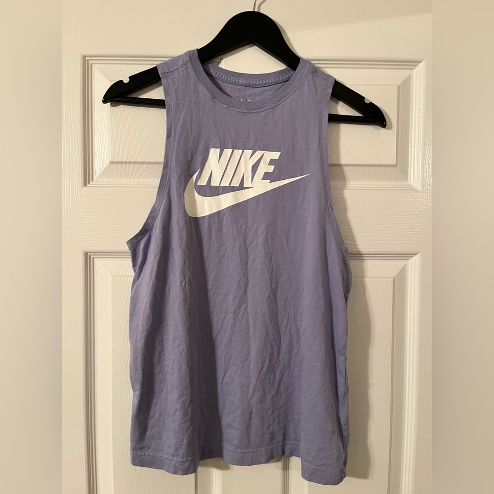 🐠Nike. Tee. Size Small. New.